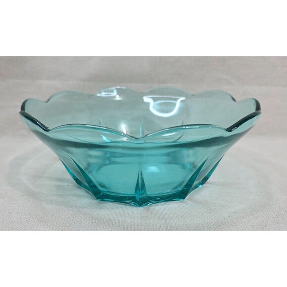 Anchor Hocking Swedish Modern Aquamarine Glass Serving Bowl – Made in USA -1960s - Picture 5 of 11